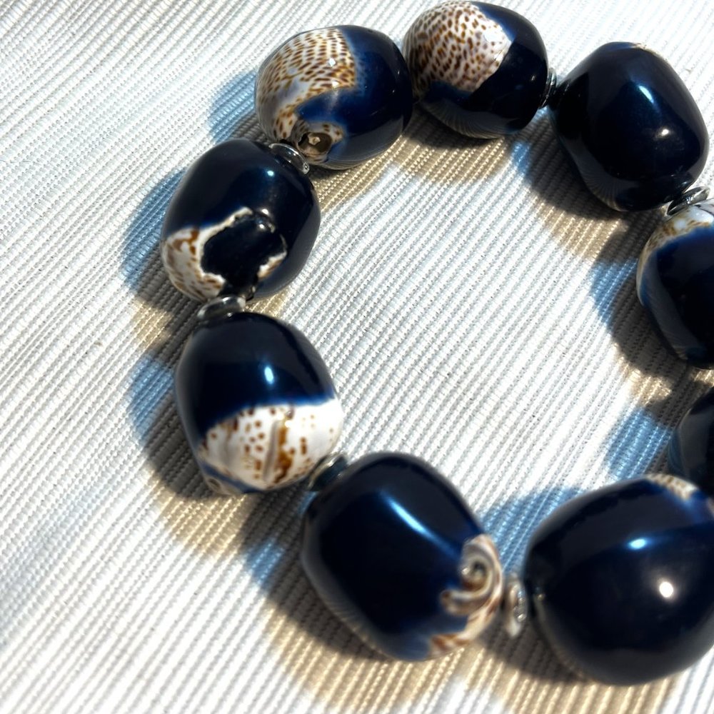3 High Fashion Chunky Bracelets - Picture 5 of 8
